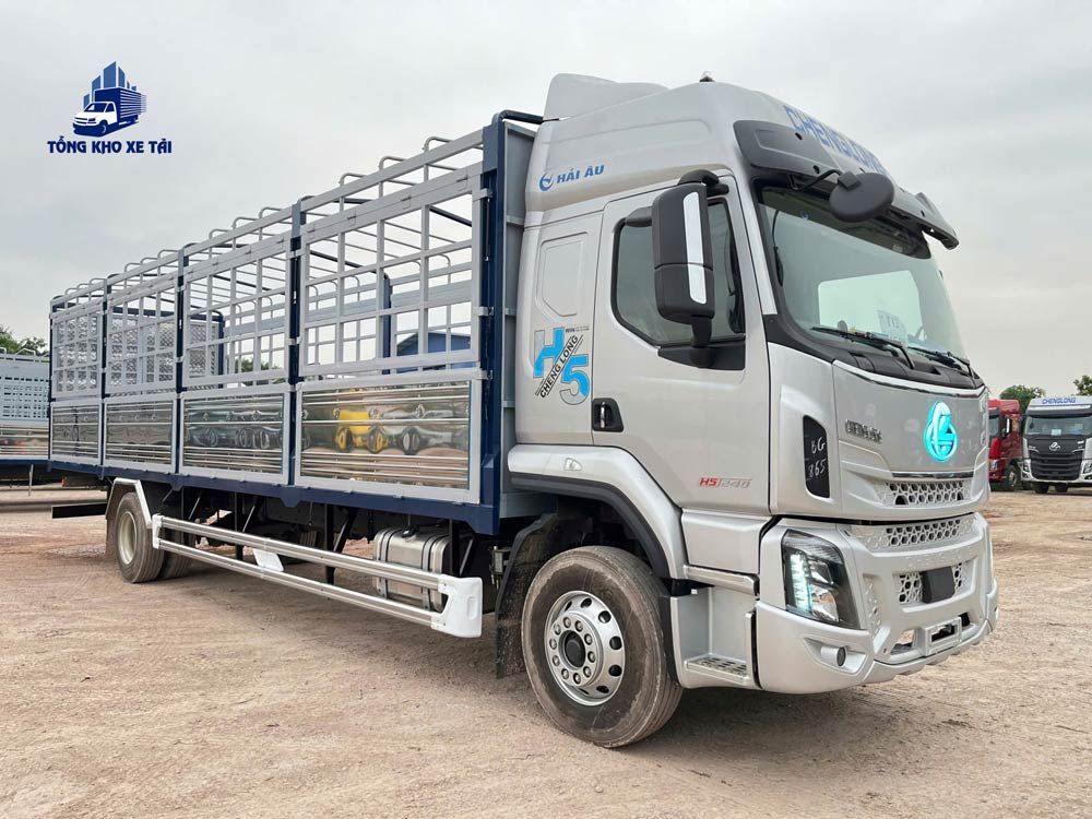 XE TẢI CHENGLONG 8 TẤN H5 240HP THÙNG 9M9